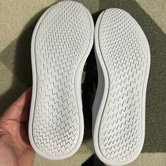 Urban Sport by J/Slides ⭐️EUC⭐️ Dalila Camo Slip-on Sneakers Women's Size 9.5M - Picture 10 of 11